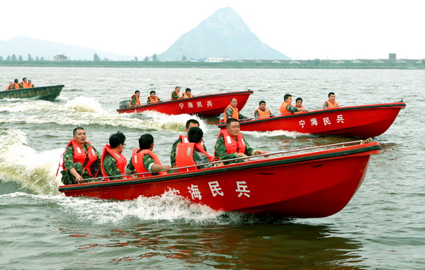 國網(wǎng)寧海縣供電公司為“抗災(zāi)治患”在8個供電所均組建應(yīng)急救援隊