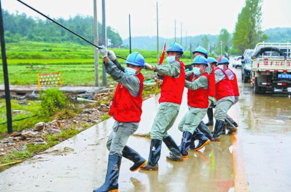 湖北受極端強降雨影響停電的客戶全部恢復供電