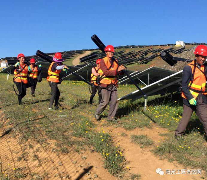 面積接近一個新加坡！青海塔拉灘光伏電站照亮“陽光之路”