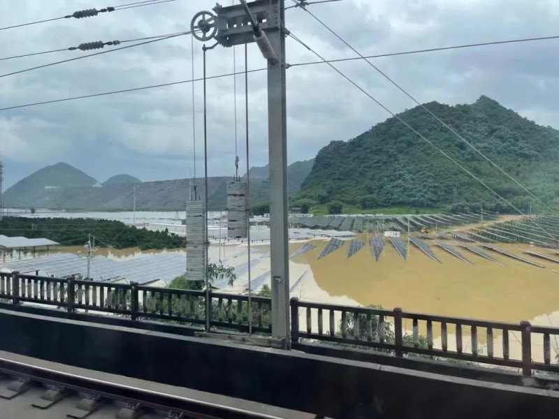 地面電站秒變漂浮電站，又一光伏電站被水淹！