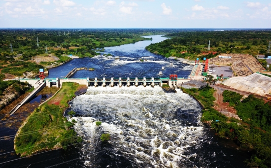 中國電建設計承建的烏干達最大水電站首臺機組并網(wǎng)發(fā)電