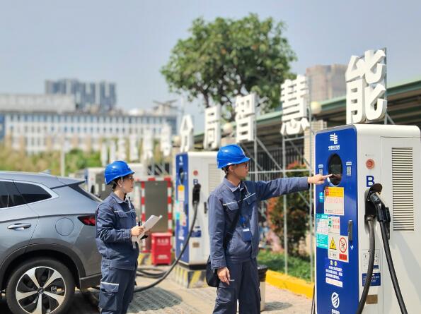 南方區(qū)域用電負荷創(chuàng)今年以來新高 南方電網(wǎng)全面?zhèn)鋺?zhàn)度夏“大考”