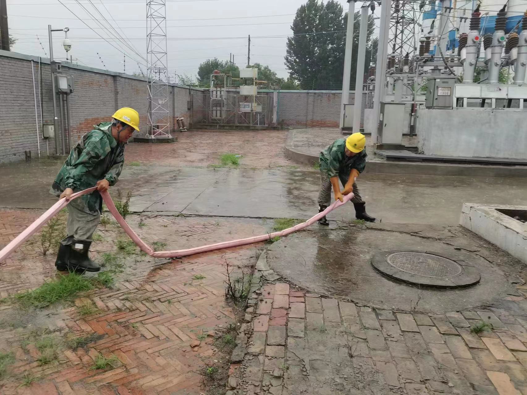 京津冀地區(qū)迎來(lái)極端強(qiáng)降雨，國(guó)網(wǎng)冀北電力近7000人迎戰(zhàn)