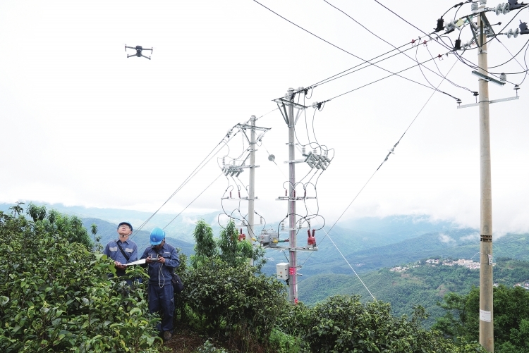 電耀阿佤山——云南滄源電網(wǎng)客戶平均停電時(shí)間兩年下降近50%的背后