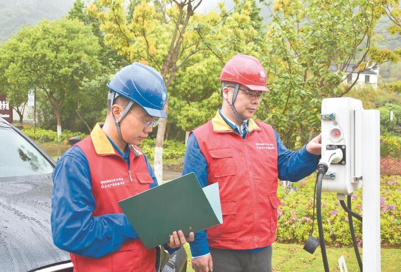 陳鳴：“空心村”變“開心村”，供電服務(wù)總相伴